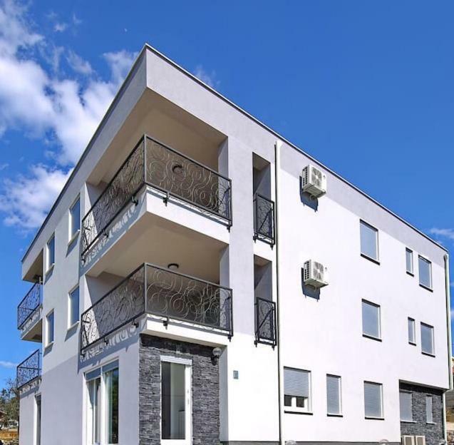 Oleandra Apartments Drage Luaran gambar