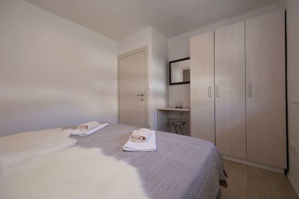 Oleandra Apartments Drage Luaran gambar